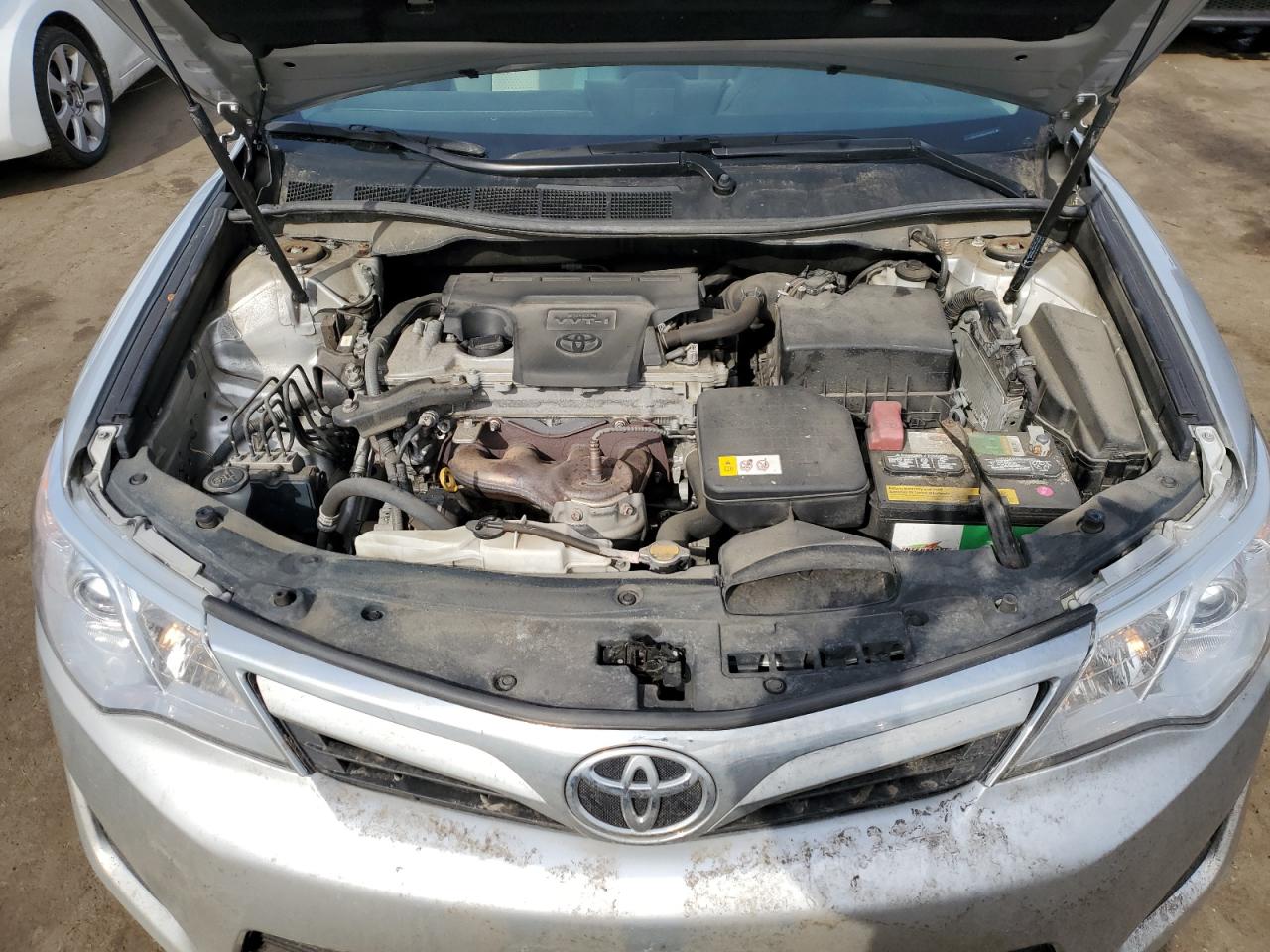 2013 Toyota Camry - Image 11