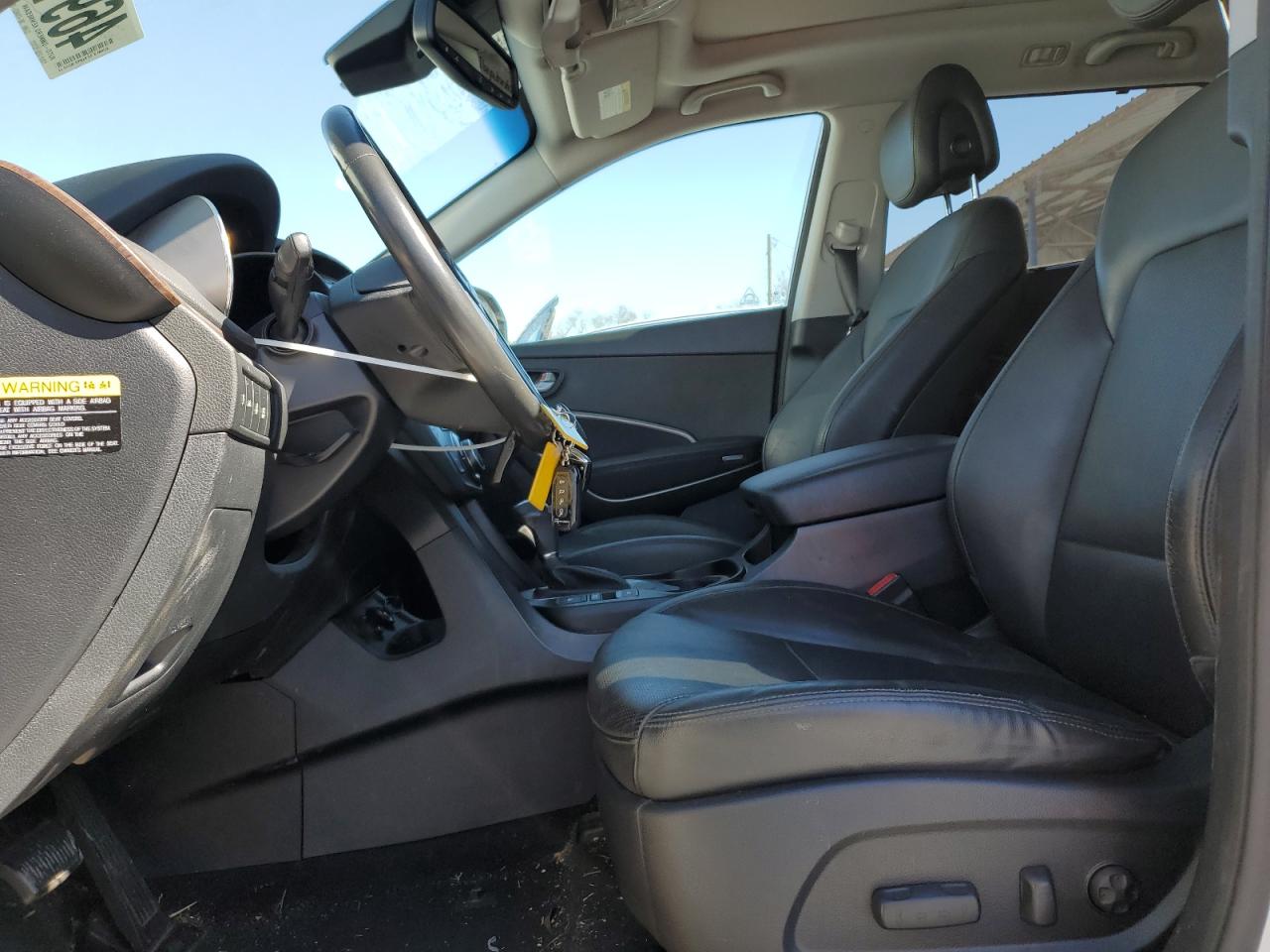 2017 Hyundai Santa Fe - Image 7