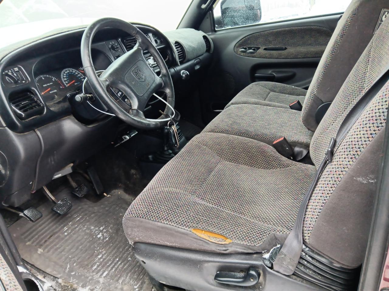 2000 Dodge RAM - Image 7