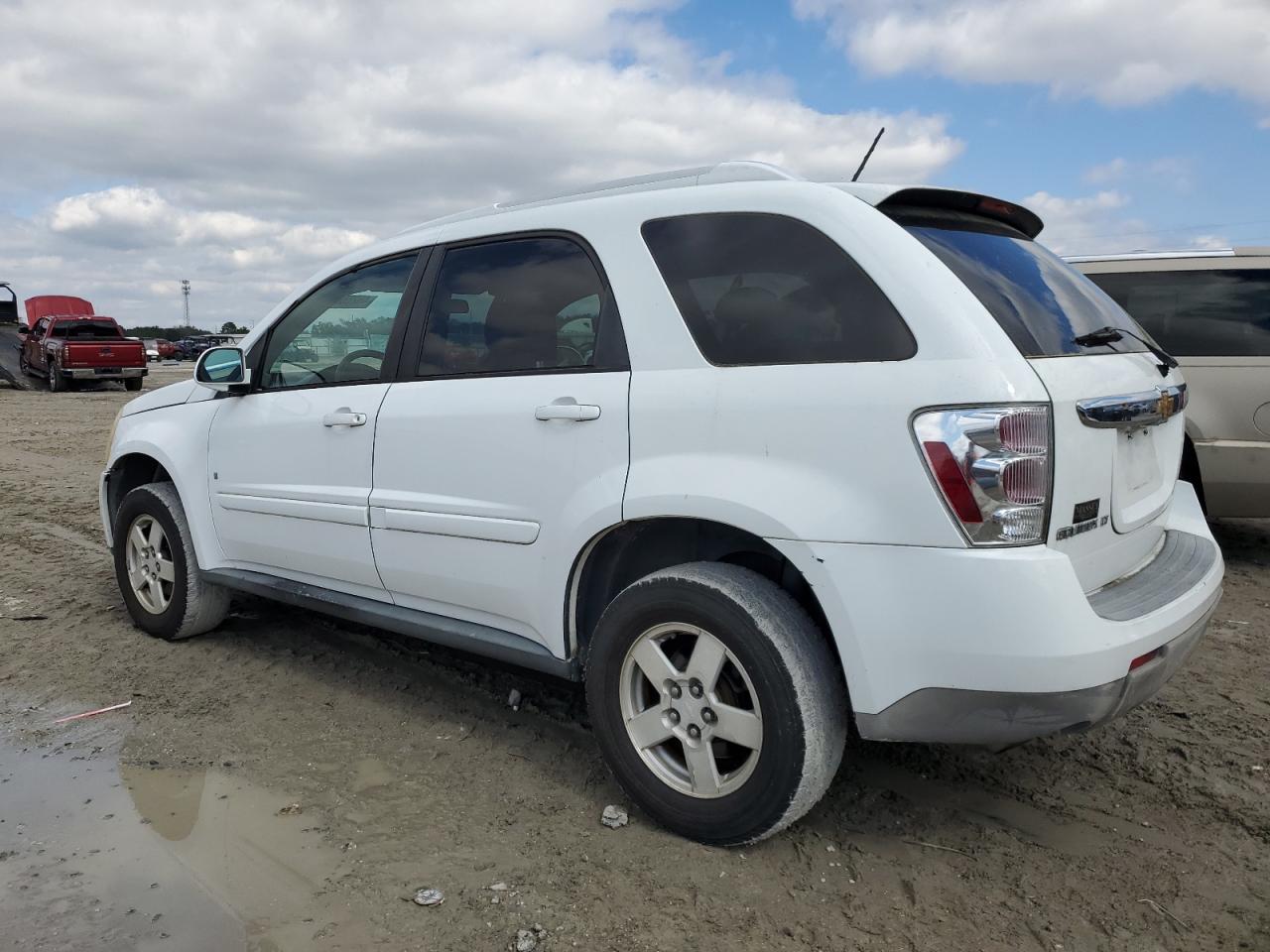2018 Chevrolet Equinox - Image 2