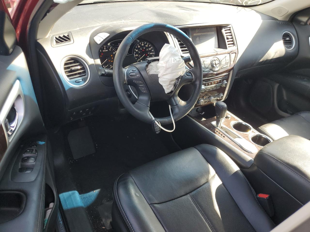 2016 Nissan Pathfinder - Image 8