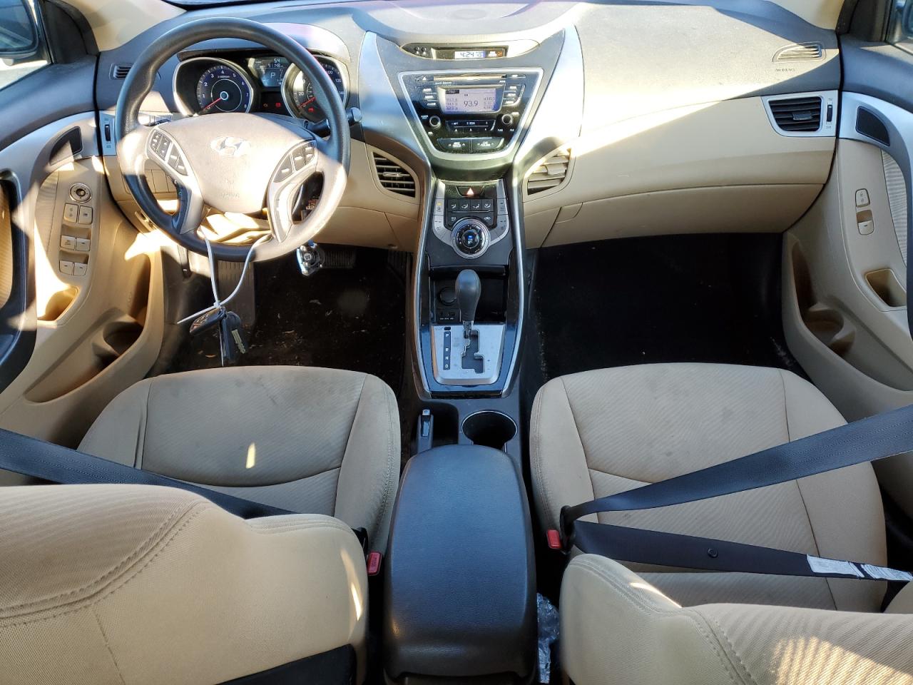 2013 Hyundai Elantra - Image 8