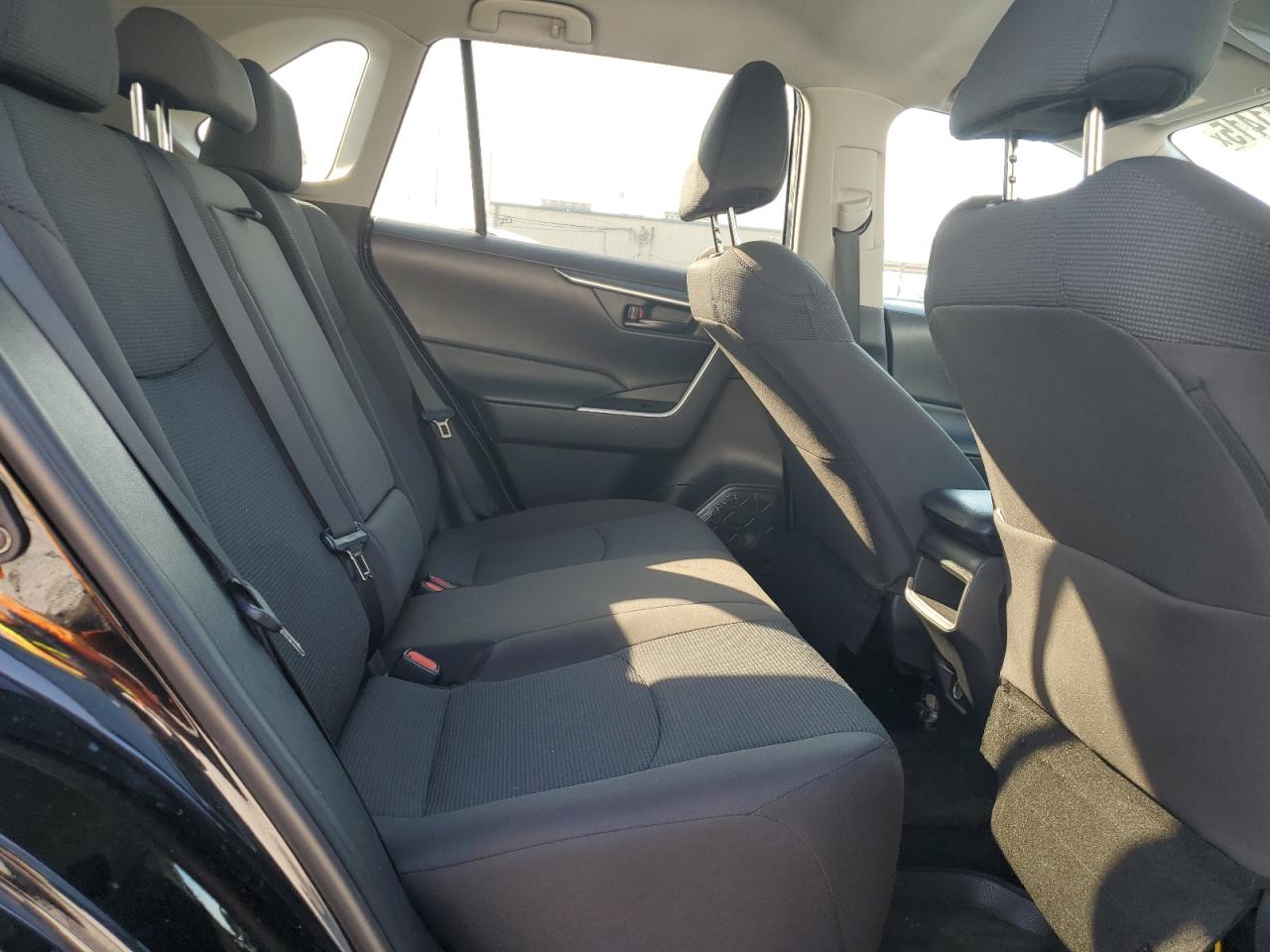 2021 Toyota RAV 4 - Image 11