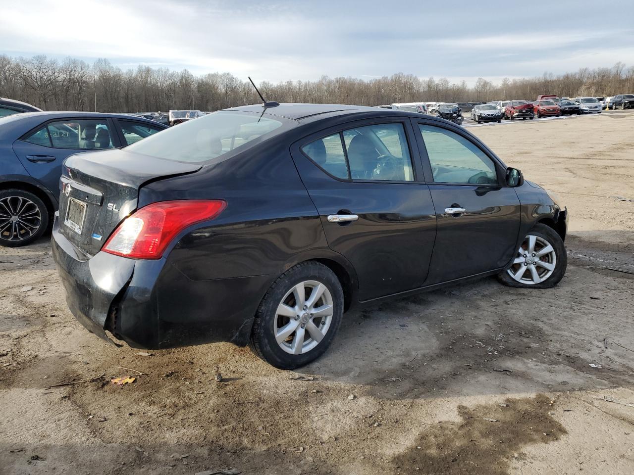 2012 Nissan Versa - Image 3