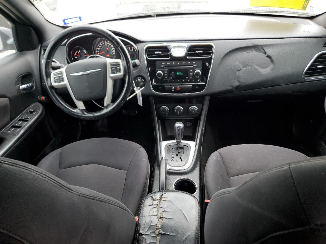 2014 Chrysler 200 - Image 8