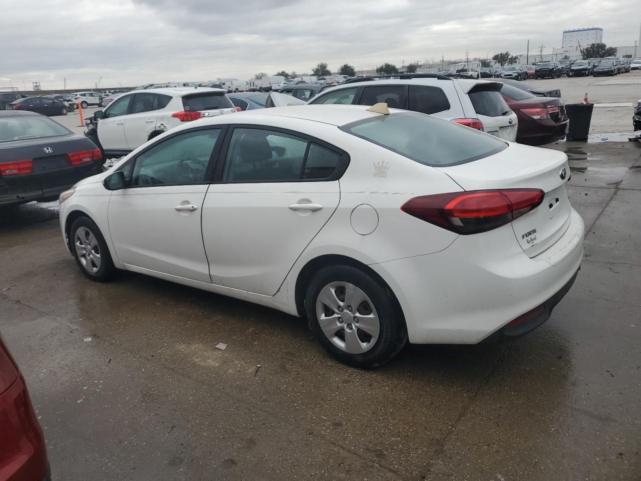2017 Kia Forte - Image 2