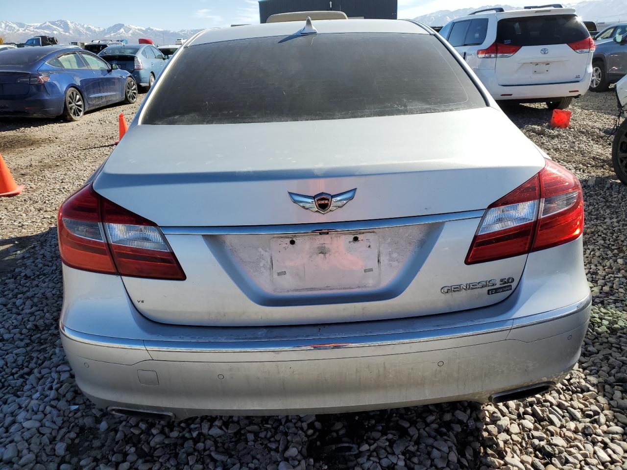2012 Hyundai Genesis - Image 6