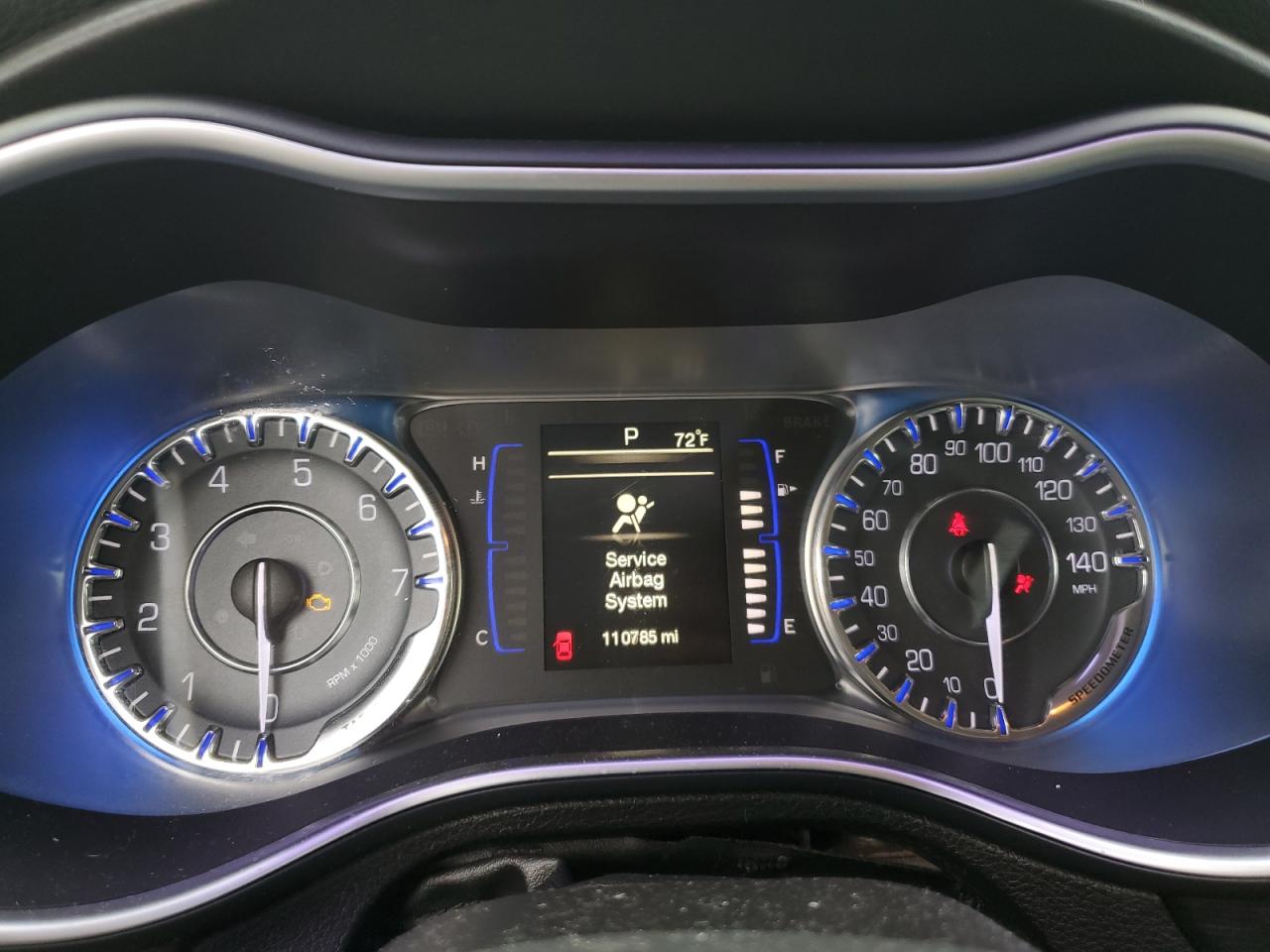 2015 Chrysler 200 - Image 9
