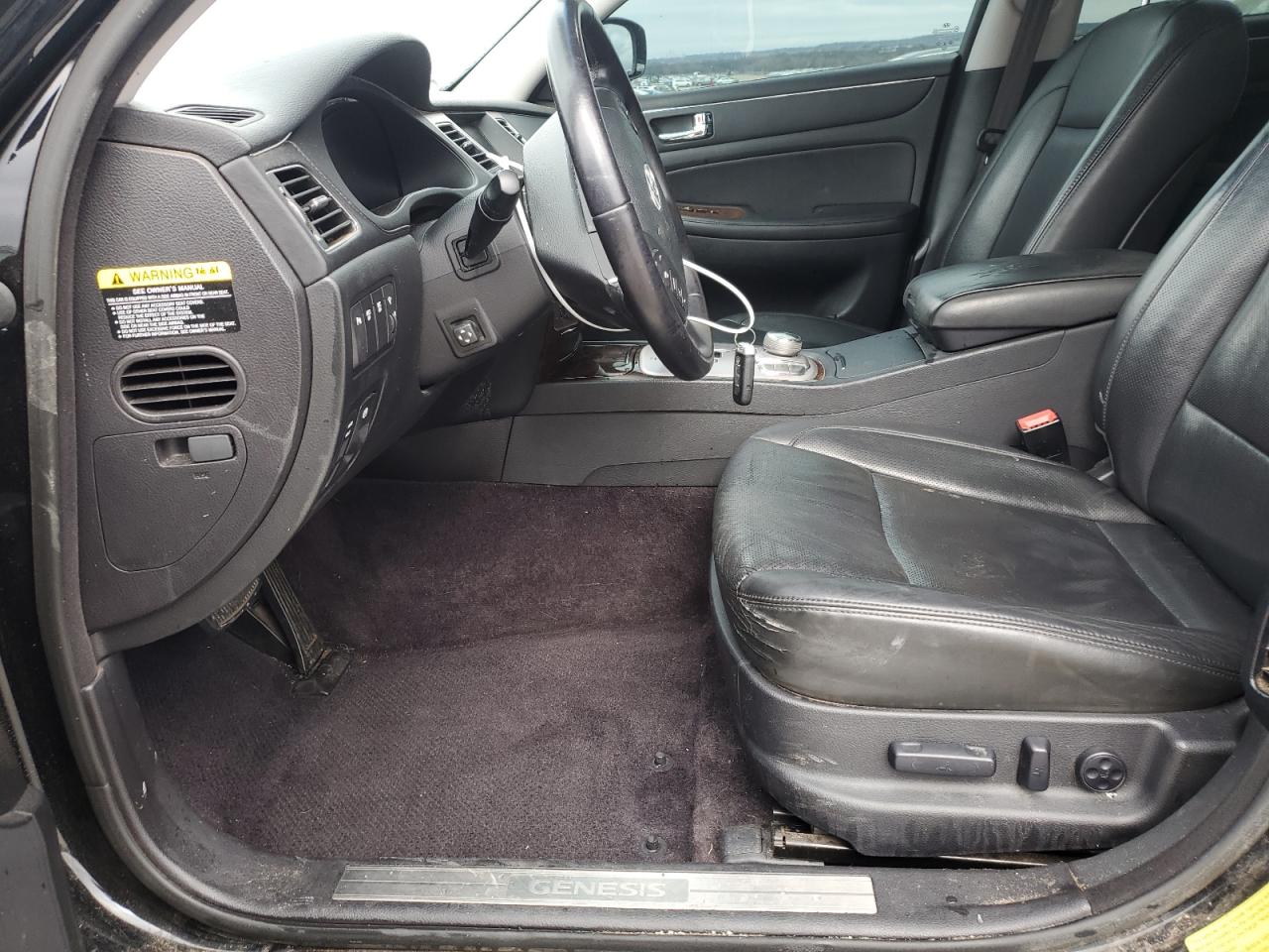 2011 Hyundai Genesis - Image 7