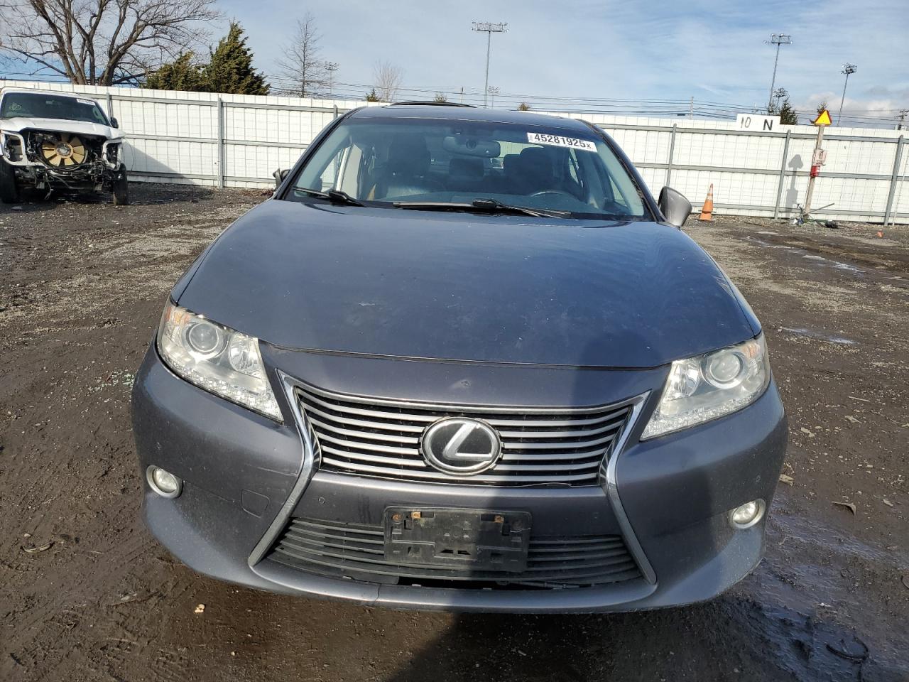 2014 Lexus ES - Image 5