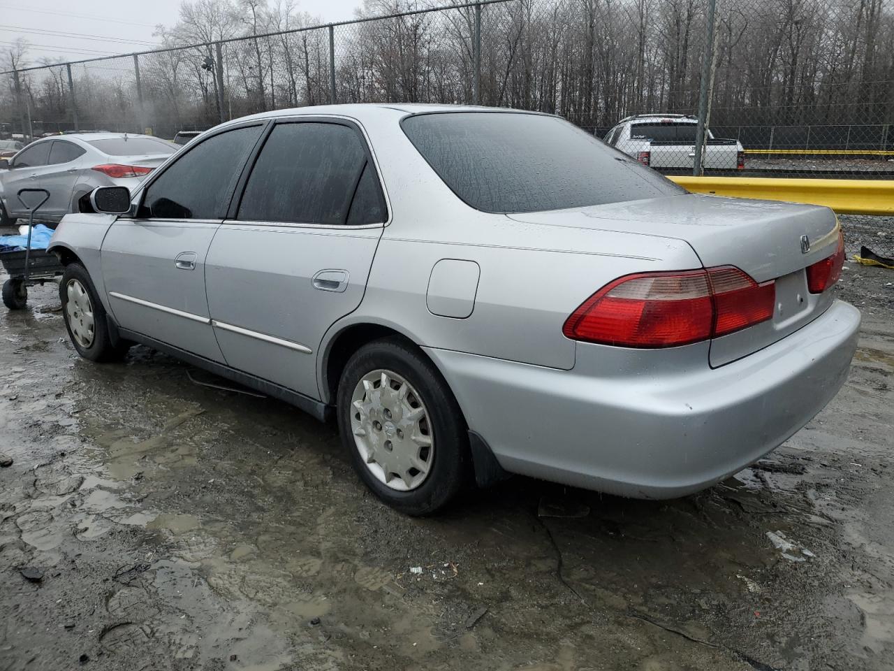 1999 Honda Accord - Image 2