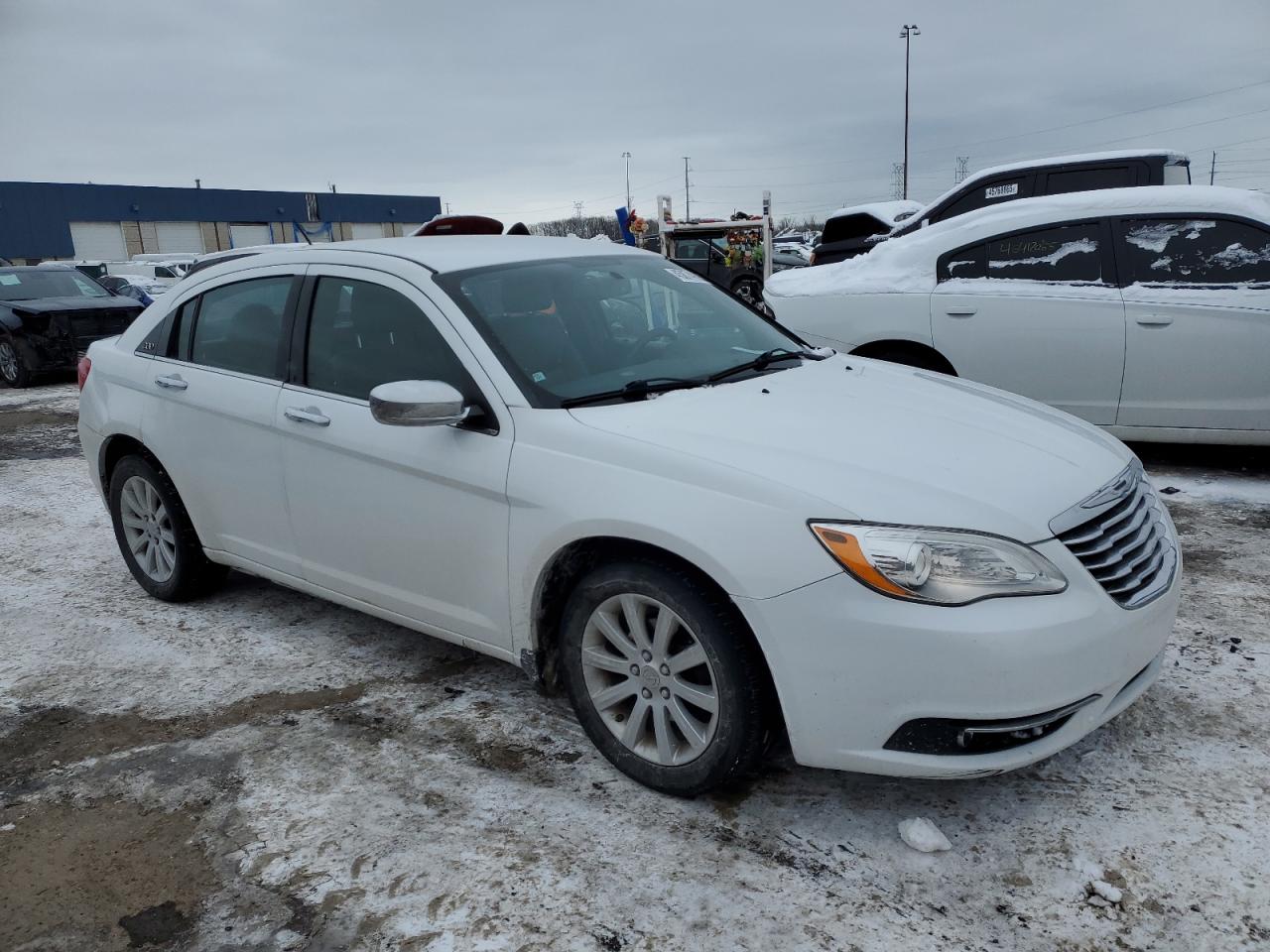 2014 Chrysler 200 - Image 4