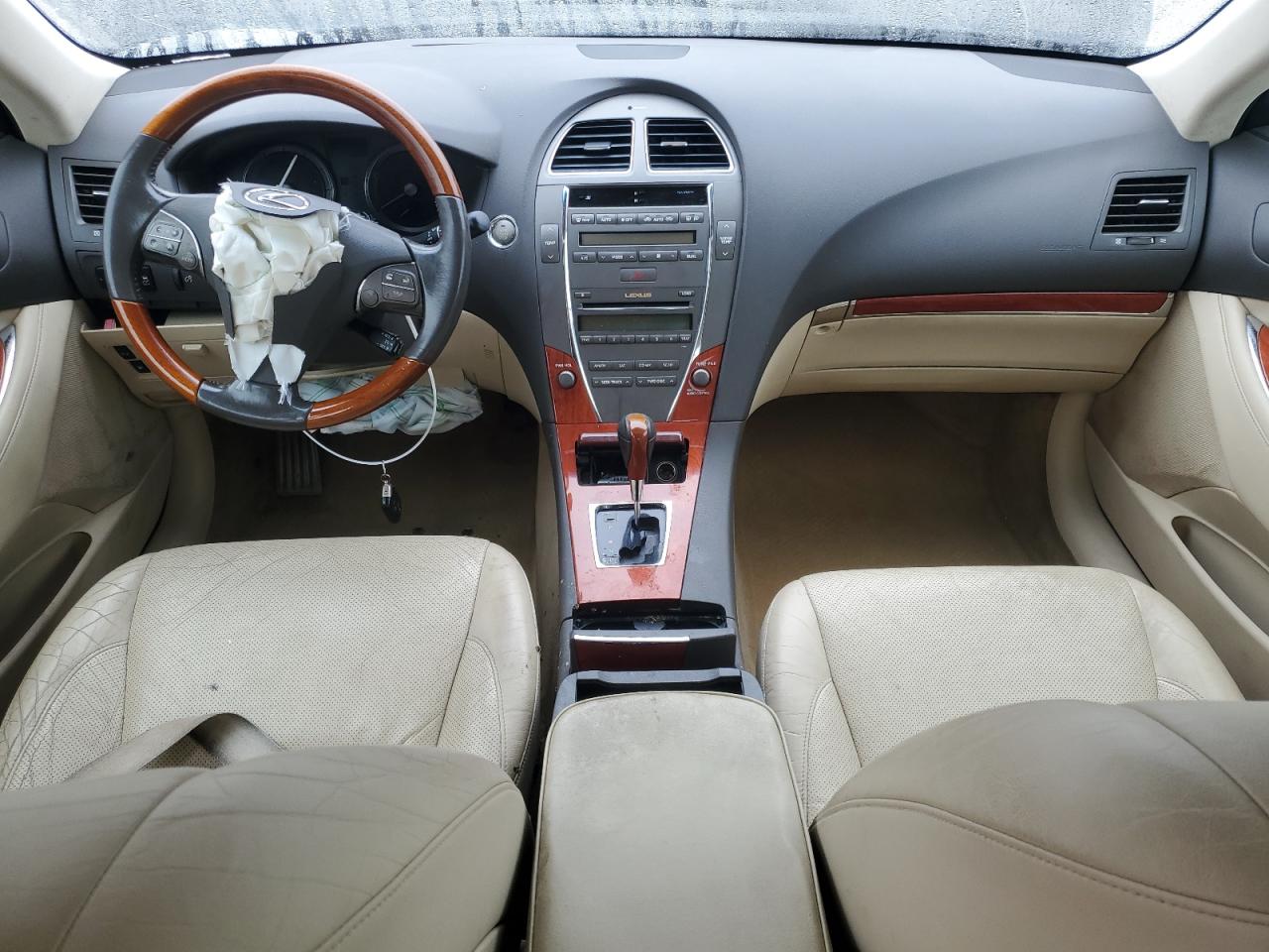 2010 Lexus ES - Image 8