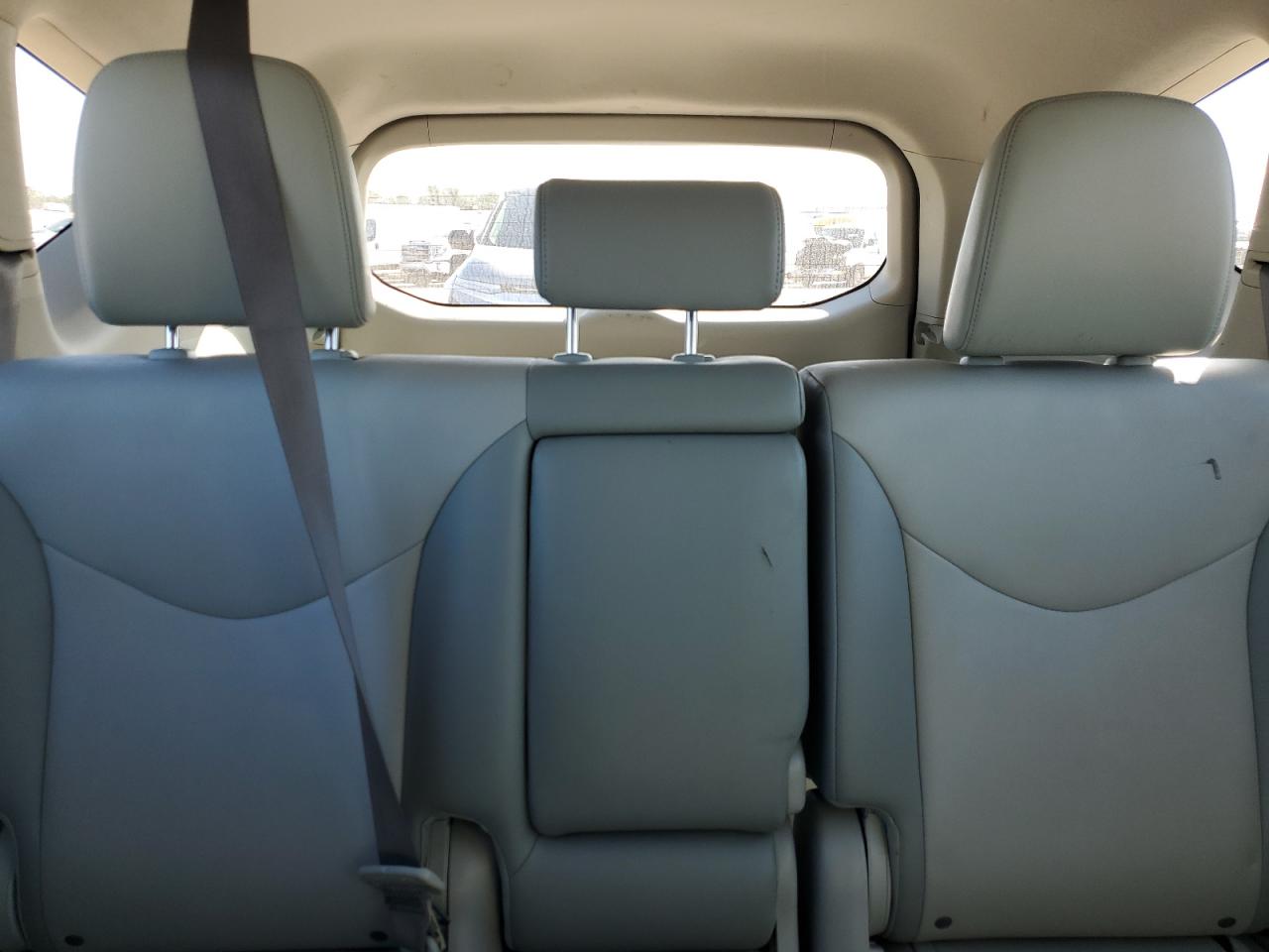 2014 Toyota Prius - Image 10