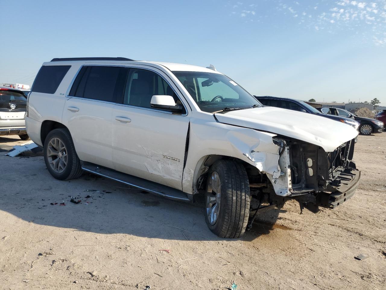 2015 GMC Yukon - Image 4