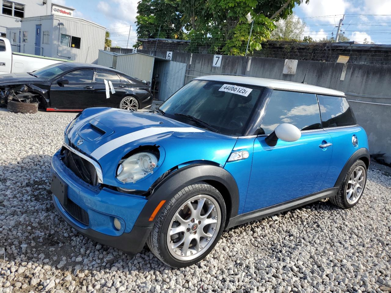 2009 MINI Cooper - Image 1