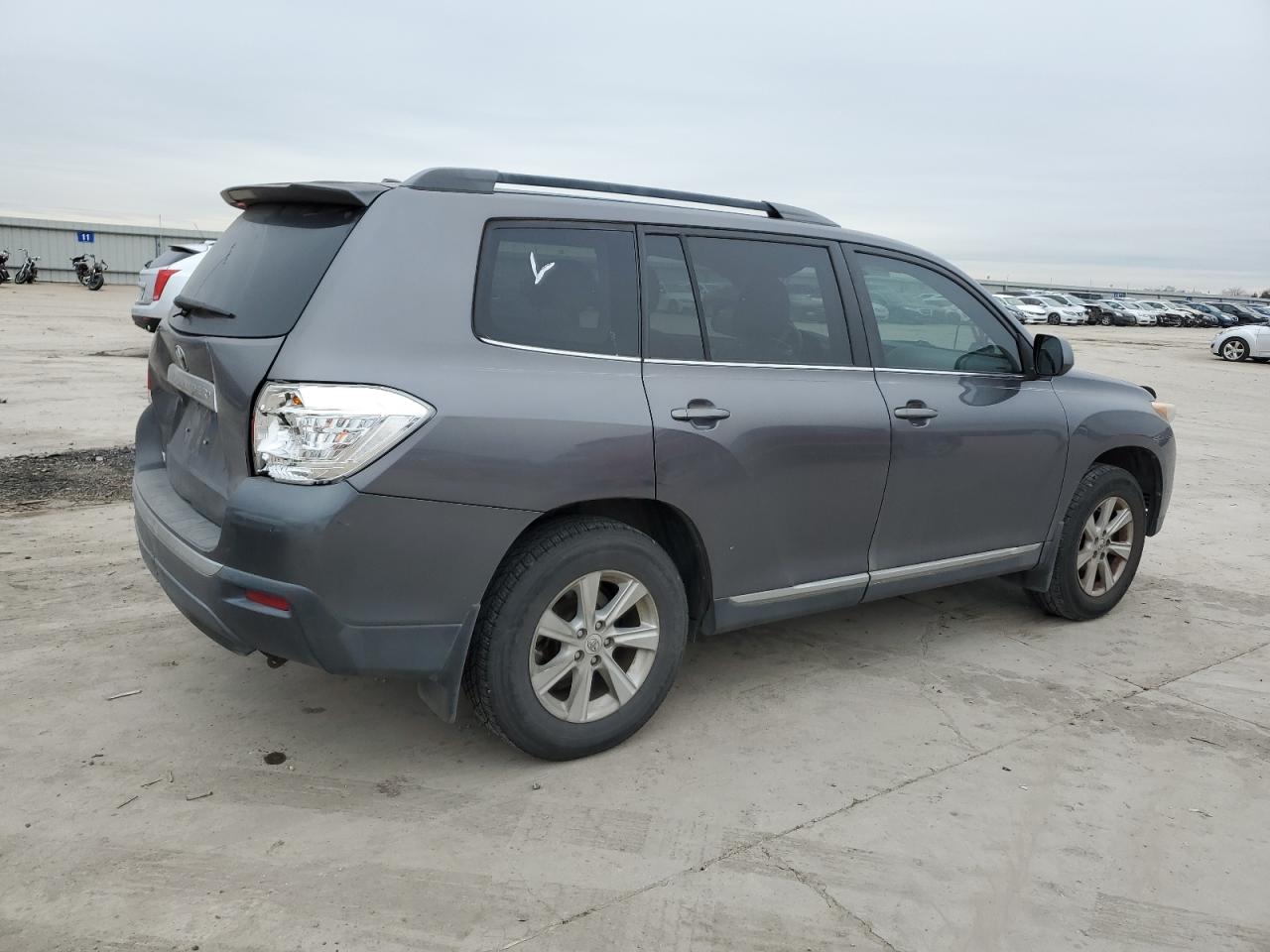 2012 Toyota Highlander - Image 3
