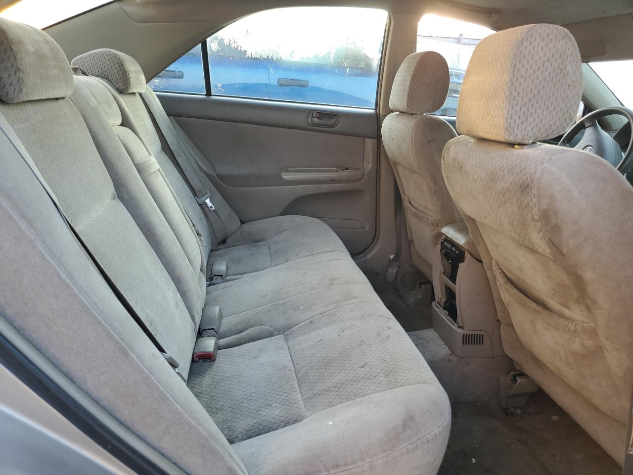 2004 Toyota Camry - Image 10