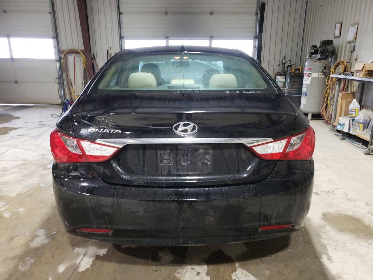 2012 Hyundai Sonata - Image 6