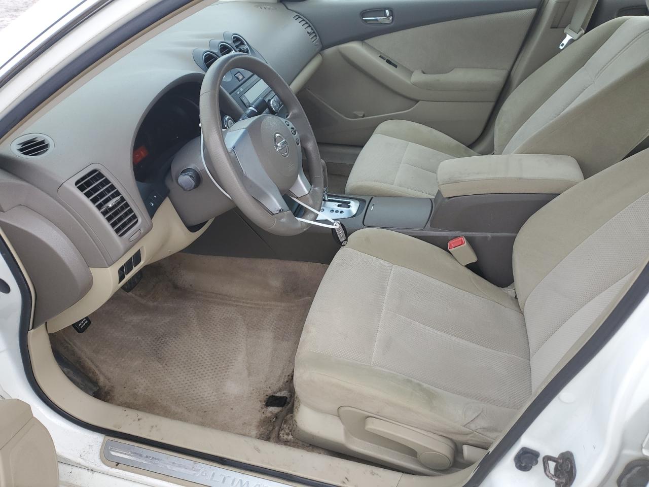 2009 Nissan Altima - Image 7