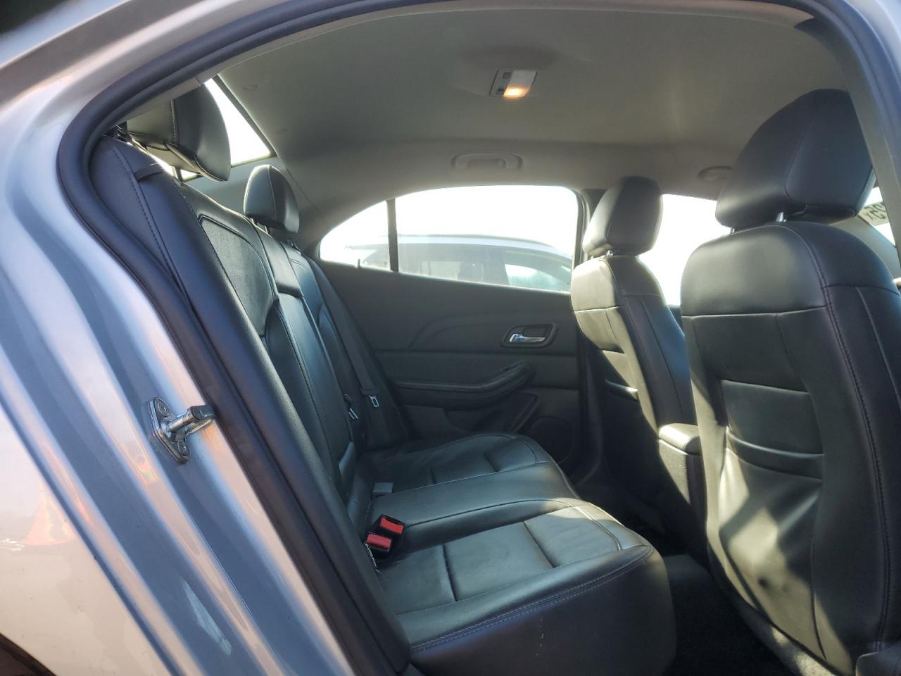 2015 Chevrolet Malibu - Image 10