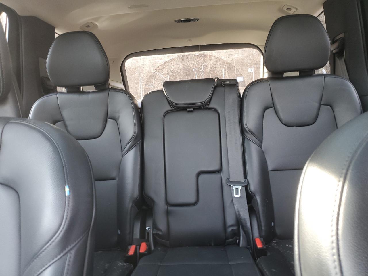 2021 Volvo XC90 - Image 10