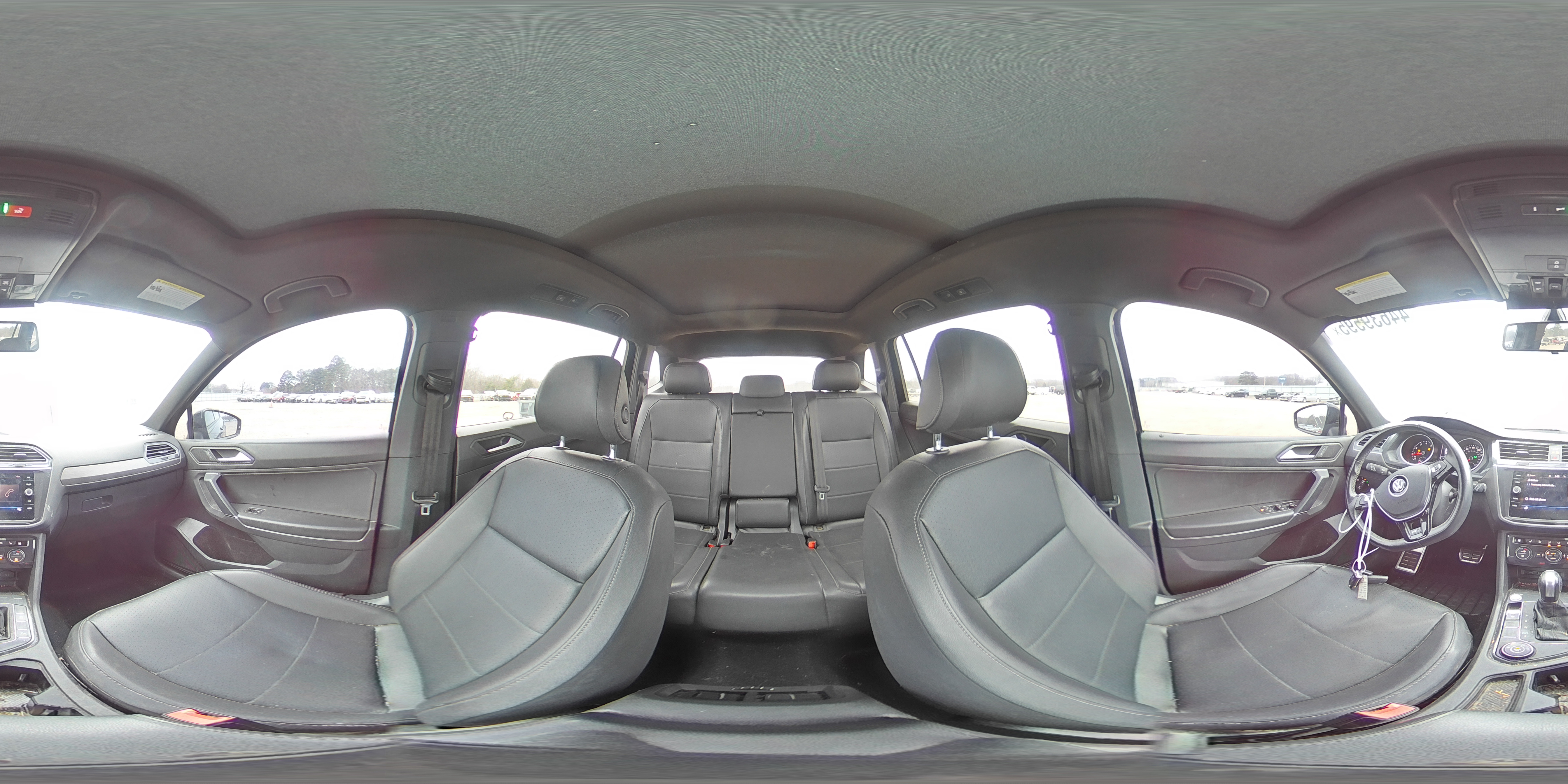 2020 Volkswagen Tiguan - Image 14