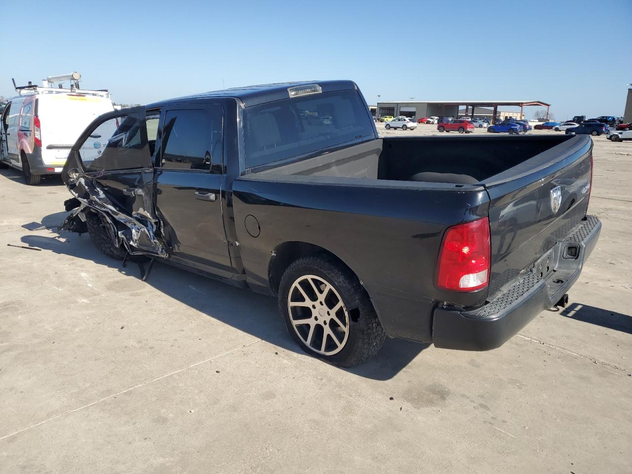 2016 RAM 1500 - Image 2