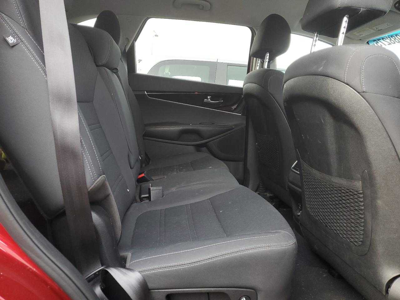 2020 Kia Sorento - Image 11