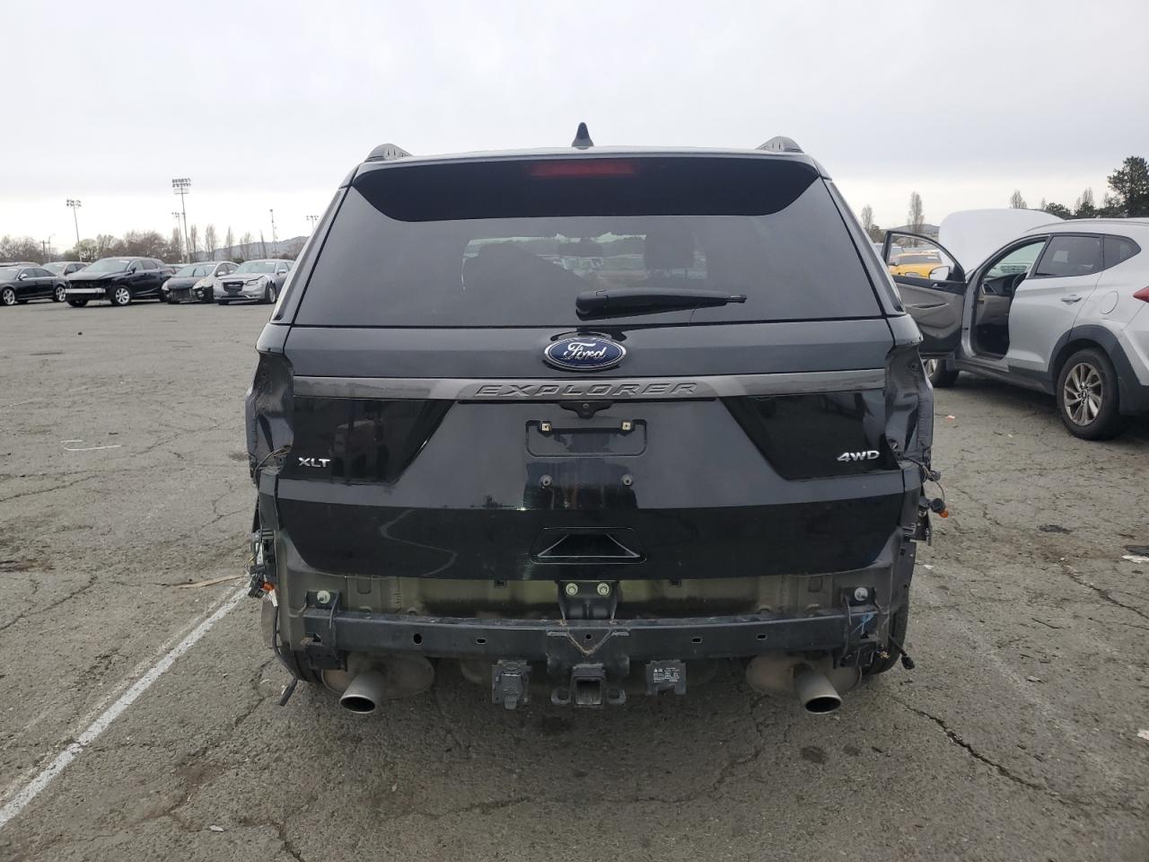 2017 Ford Explorer - Image 6