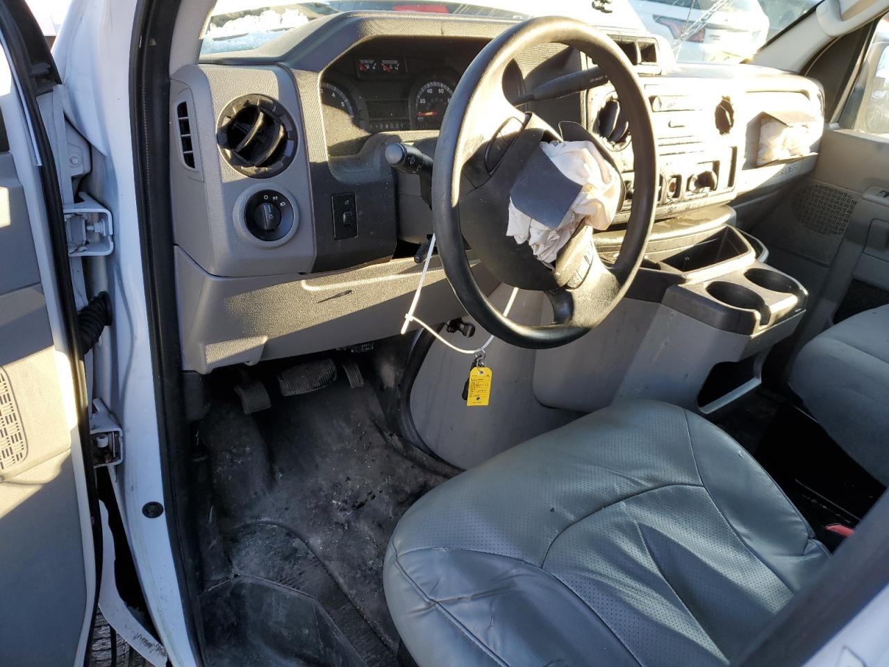 2014 Ford Econoline - Image 8