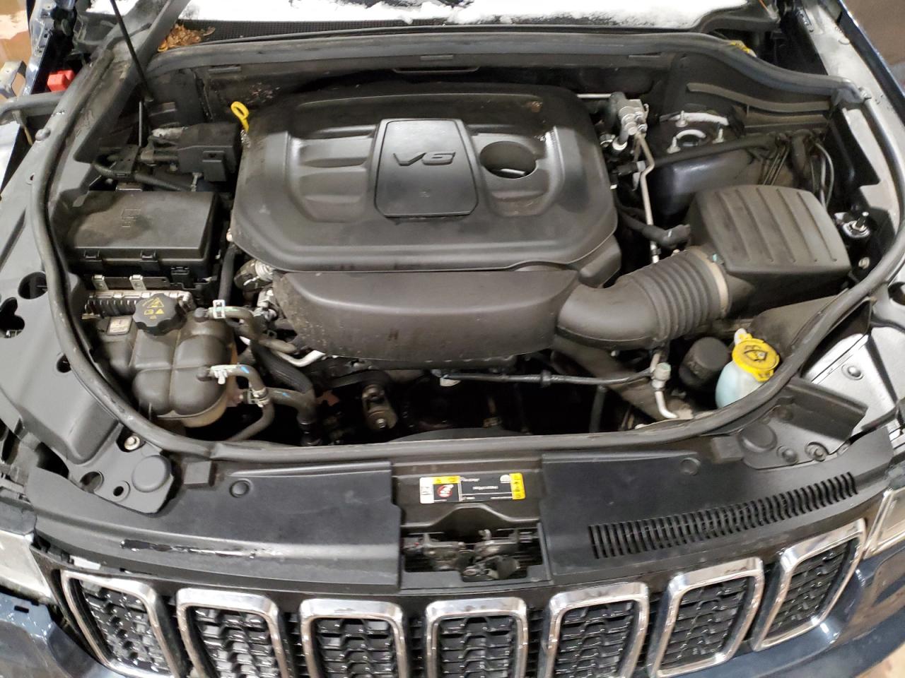 2021 Jeep Grand Cherokee - Image 12
