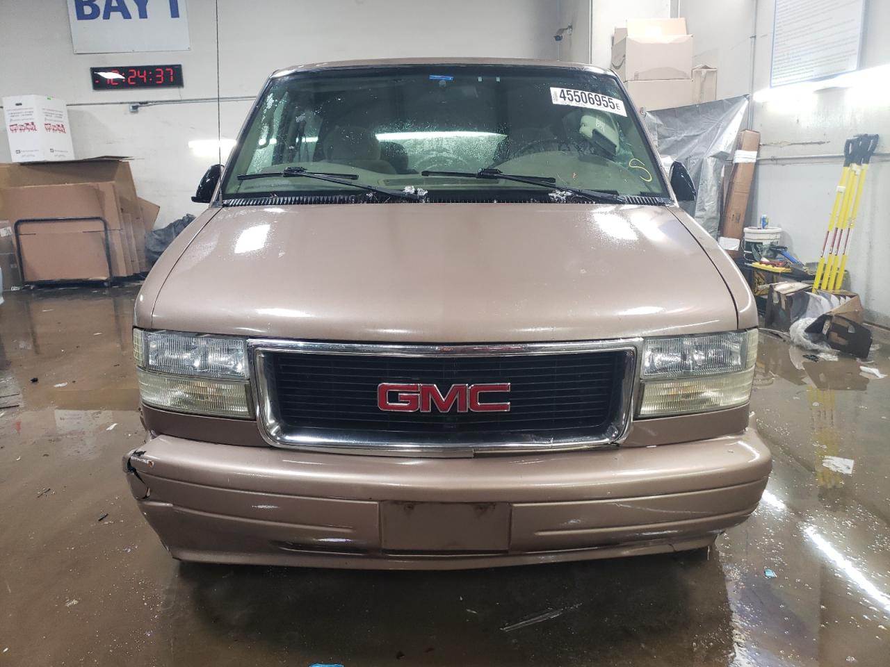 2002 GMC Safari - Image 5
