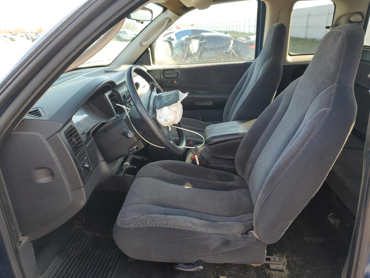 2002 Dodge Dakota - Image 7