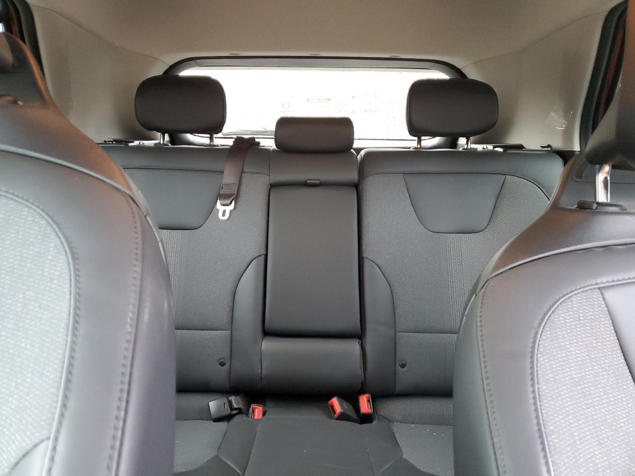 2023 Kia Niro - Image 10