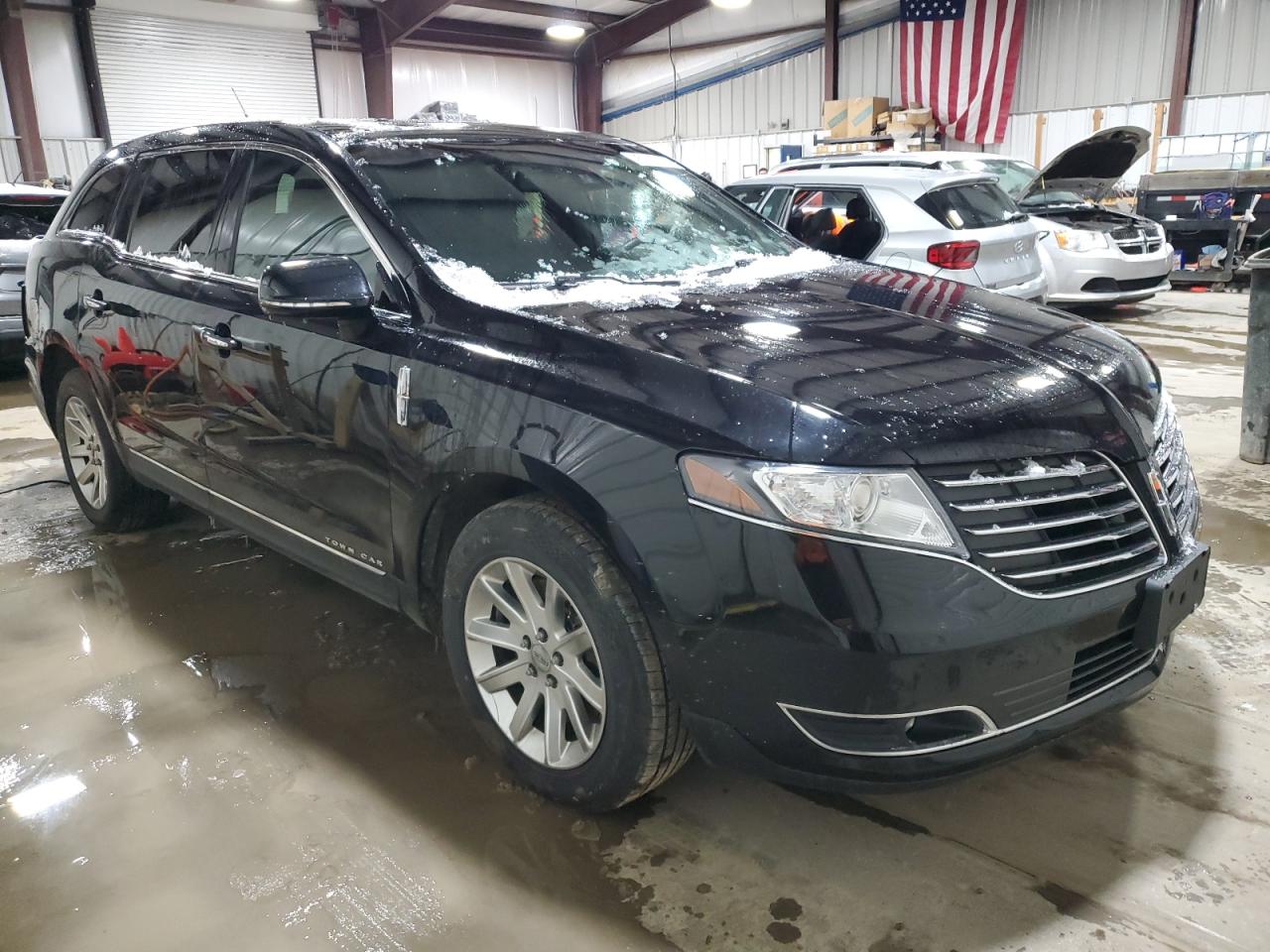 2018 Lincoln MKT - Image 4