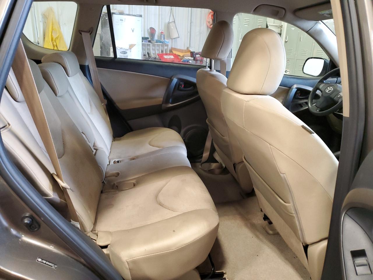 2010 Toyota RAV 4 - Image 11