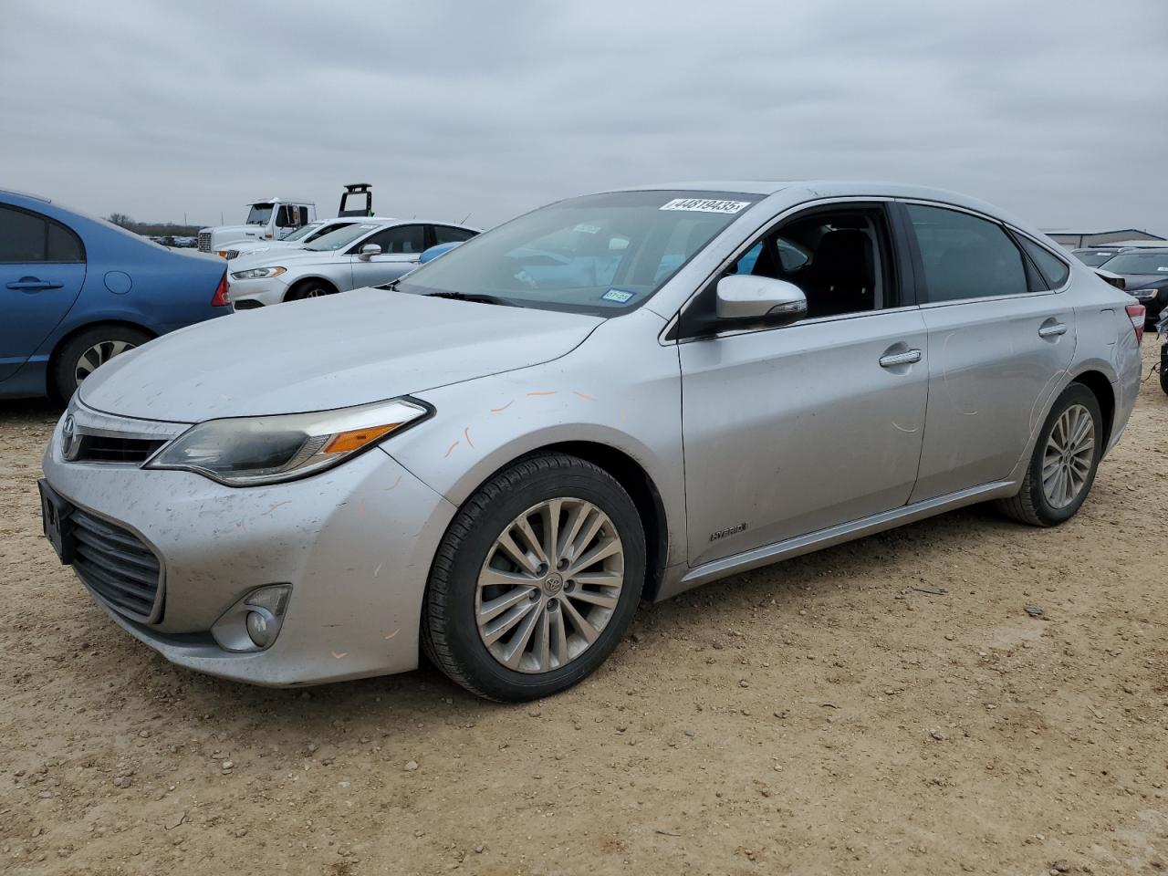 2013 Toyota Avalon - Image 1