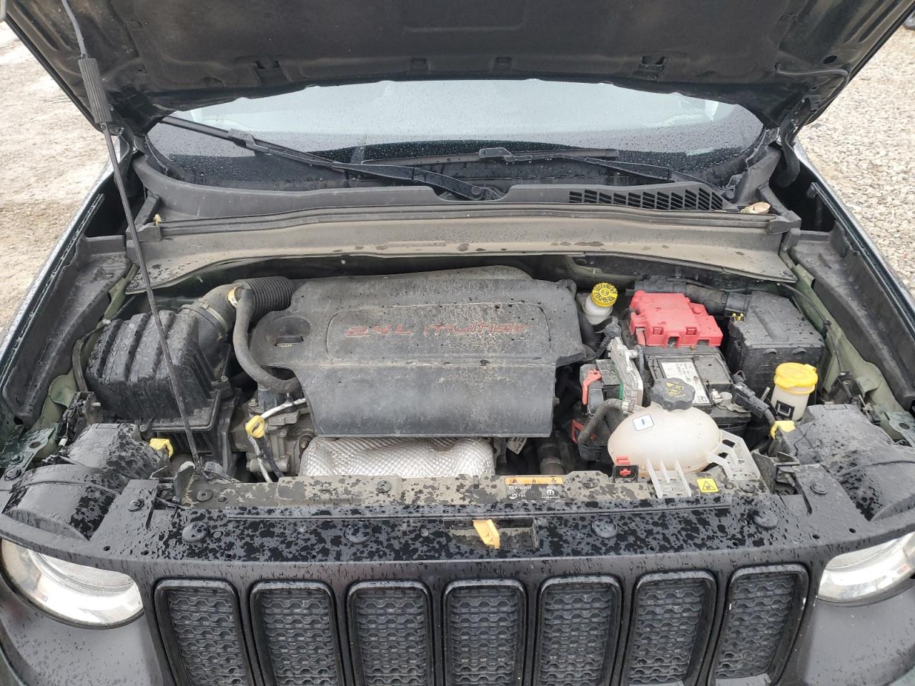 2021 Jeep Renegade - Image 12