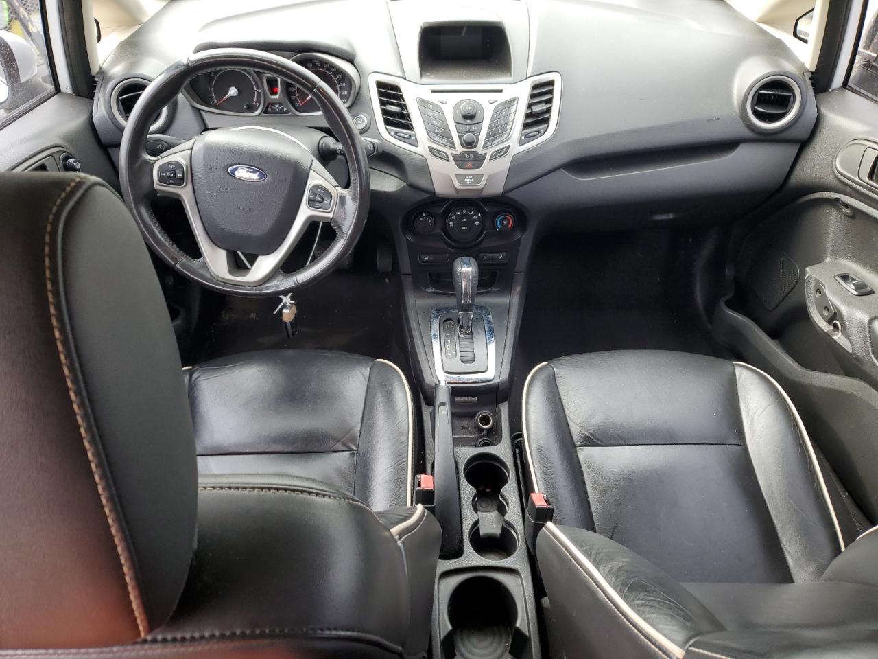 2011 Ford Fiesta - Image 8