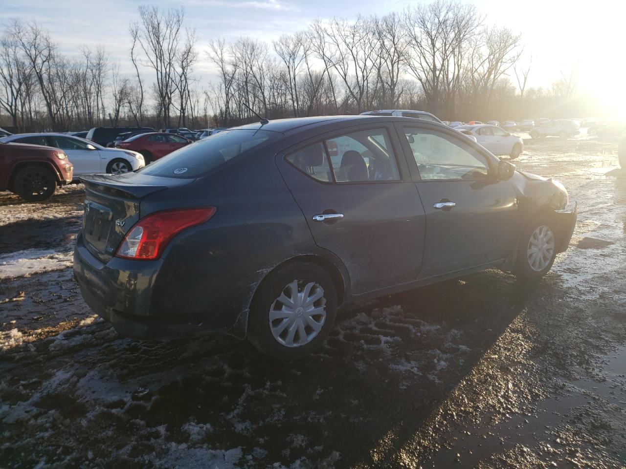 2015 Nissan Versa - Image 3