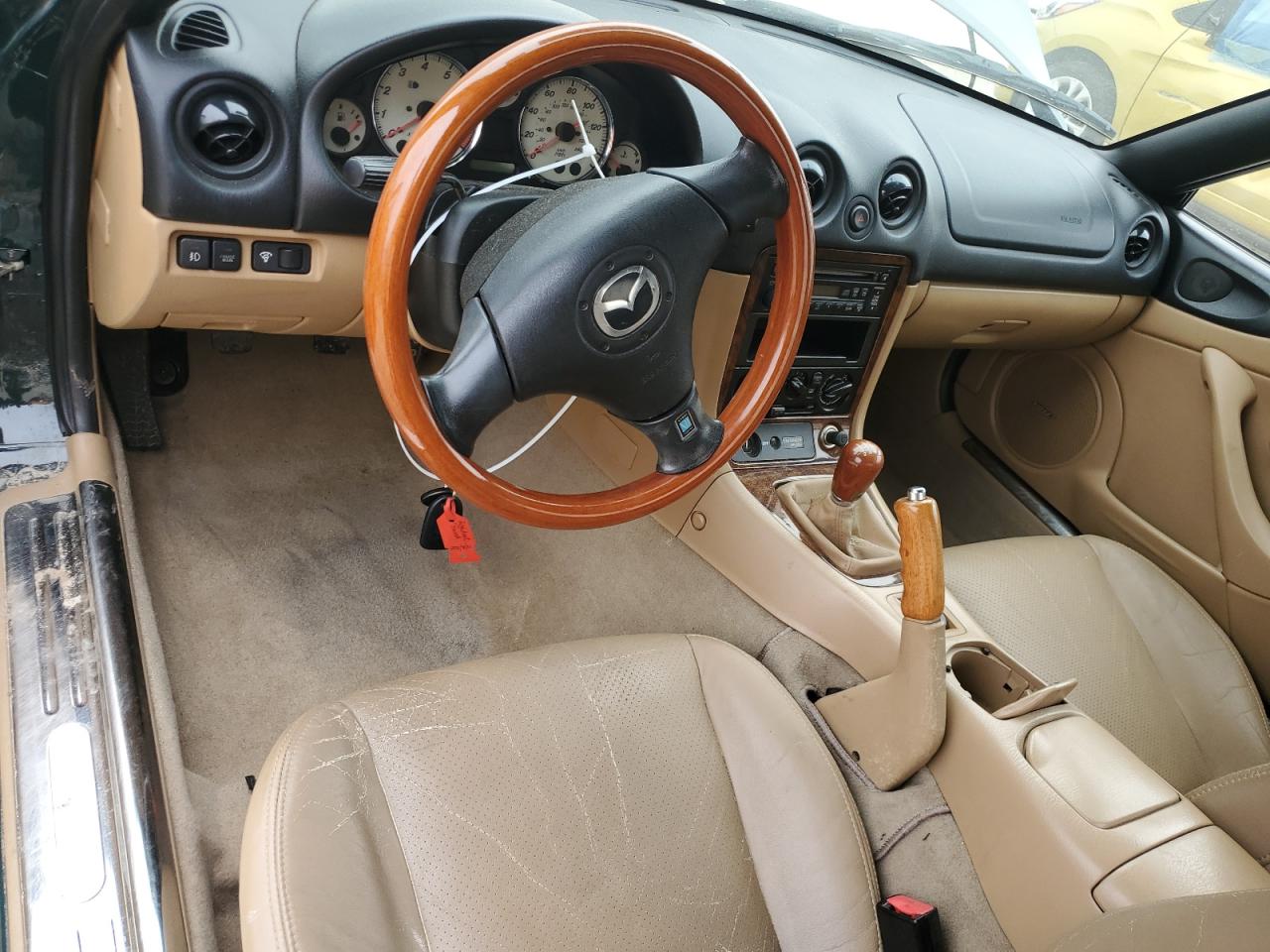 2001 Mazda Mx-5 Miata Base VIN: JM1NB353810212392 Lot: 44398295