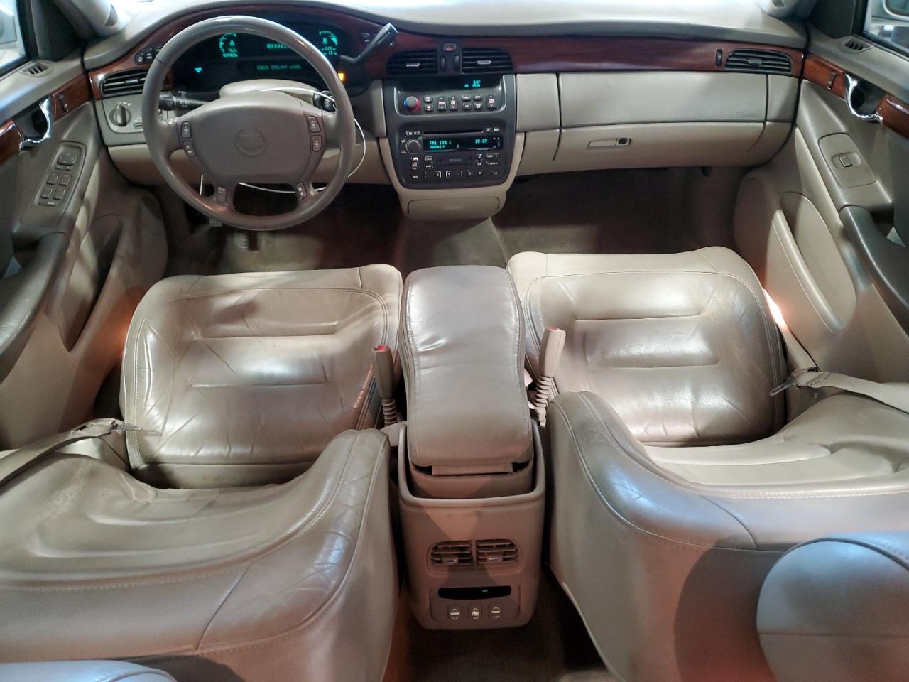 2002 Cadillac De Ville - Image 8