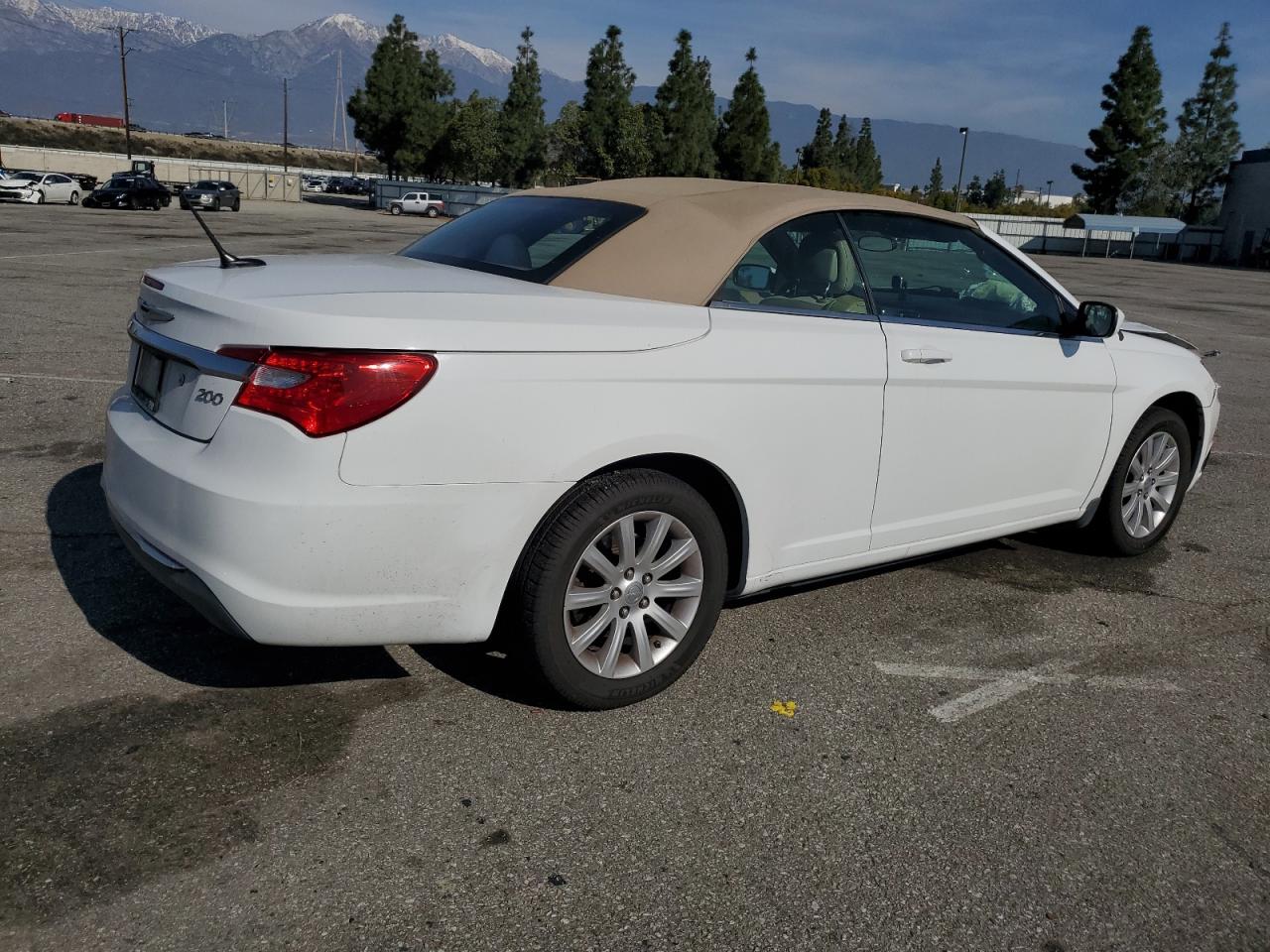 2012 Chrysler 200 - Image 3