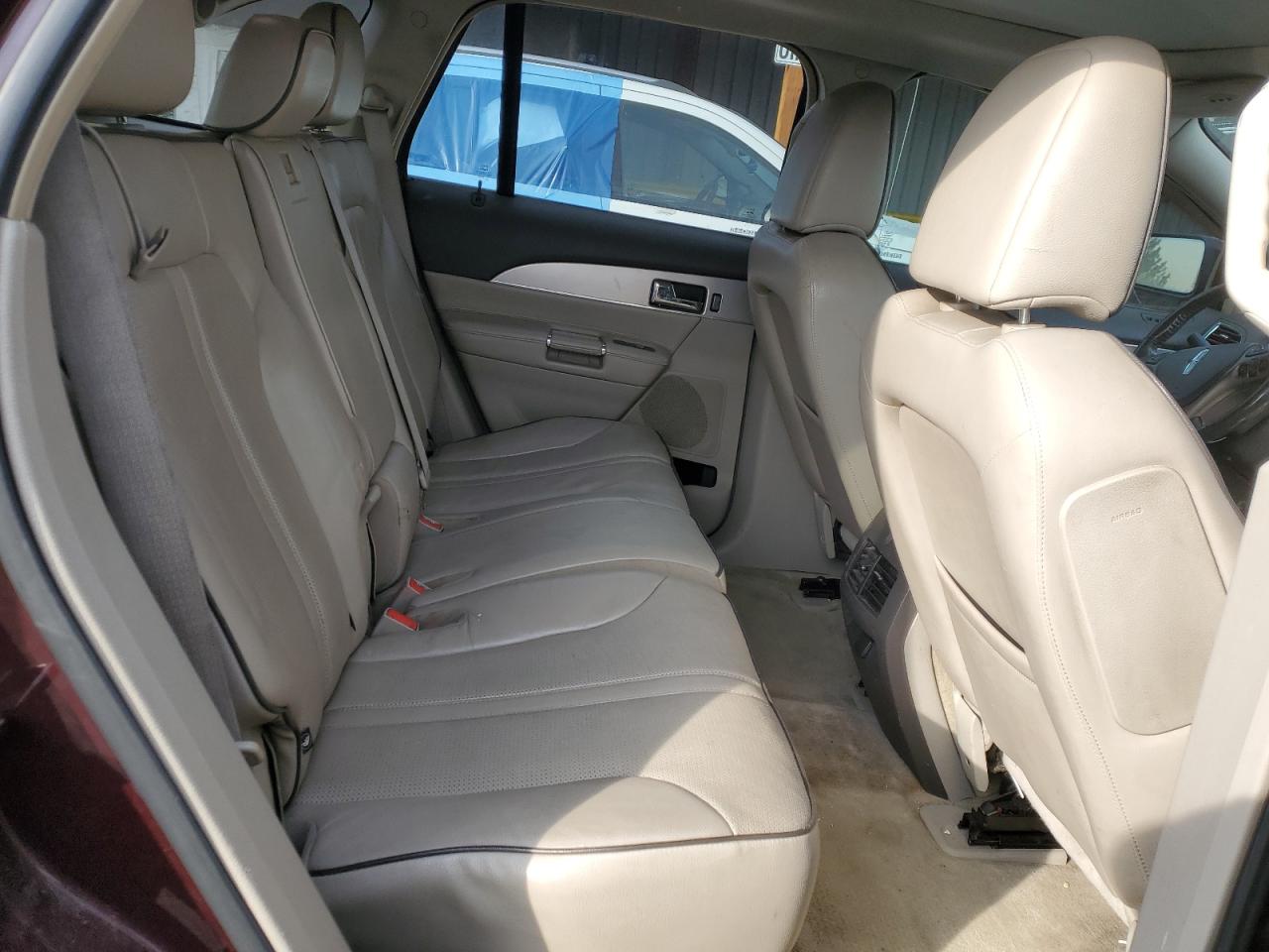 2011 Lincoln MKX - Image 11
