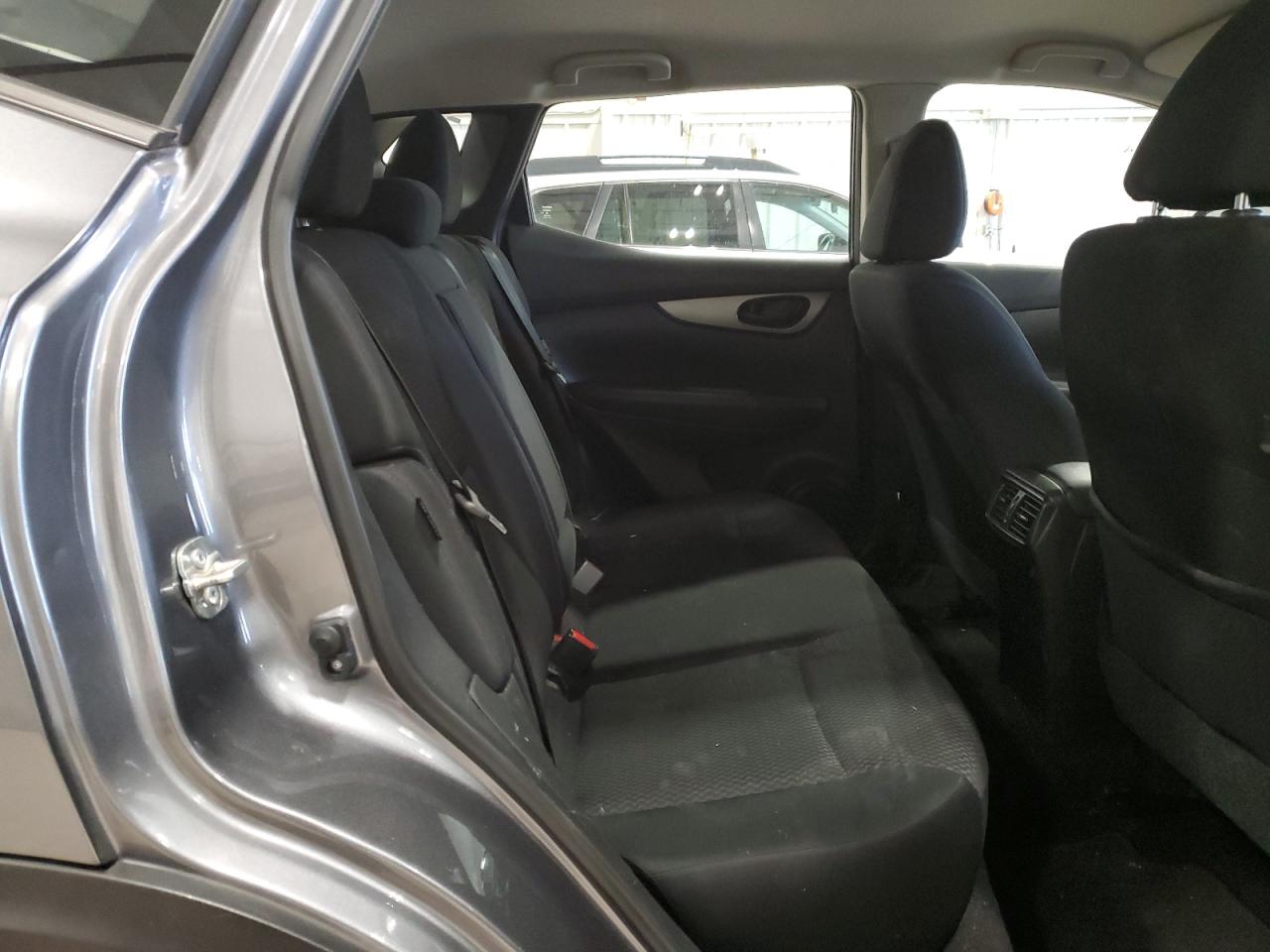 2020 Nissan Rogue - Image 11