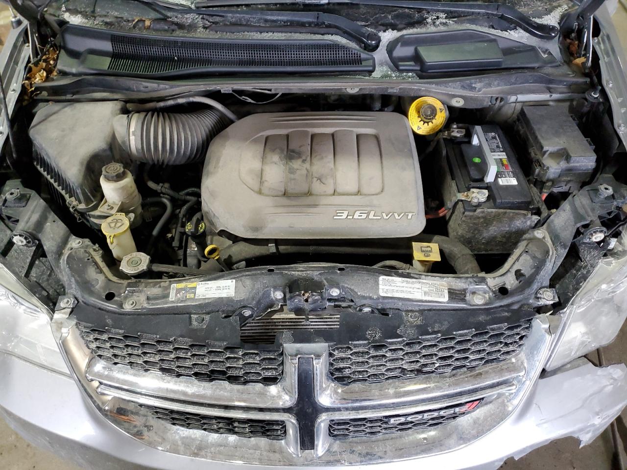 2017 Dodge Caravan - Image 12