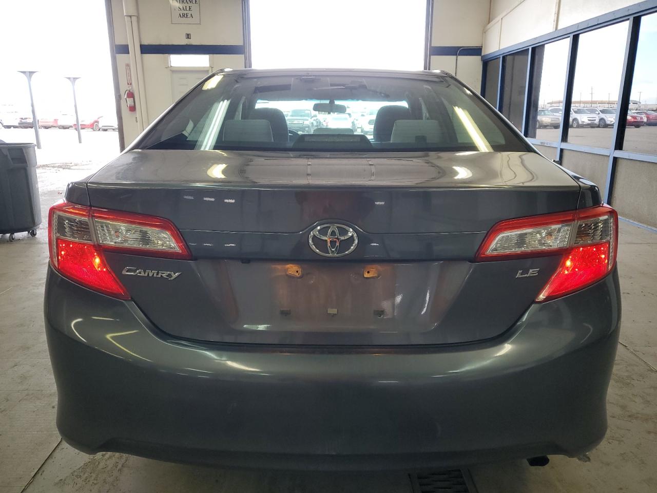 2014 Toyota Camry - Image 6