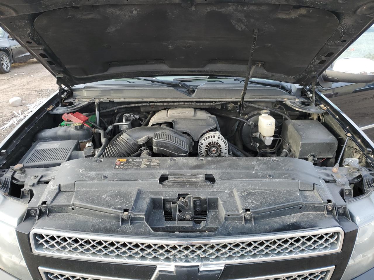 2012 Chevrolet Avalanche - Image 13