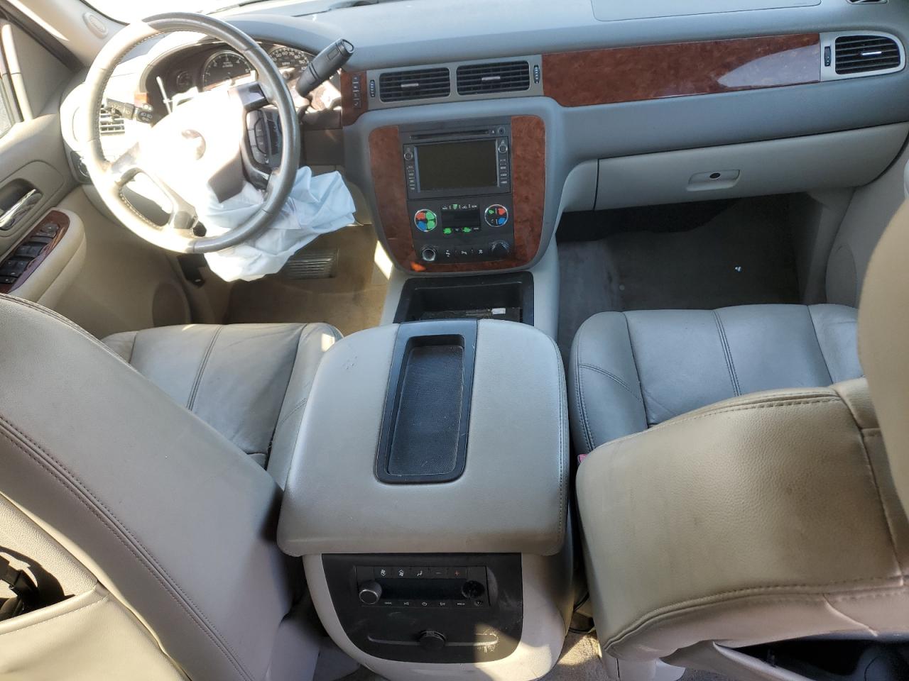 2009 Chevrolet Tahoe - Image 8